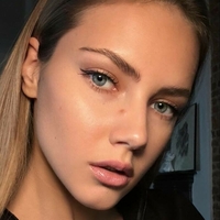 Alenka Aganova Nue