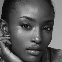 Alicia Burke Nue