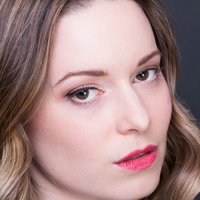 Alison Louder Nue