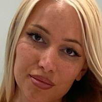 Amanda C. Emilia Nue