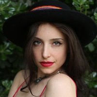 Amanda Moon Ray Nue