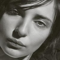 Ana Khutsishvili Nue