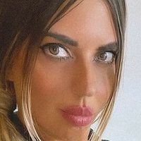 Anna Riano Nue