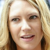 Anna Torv Nue