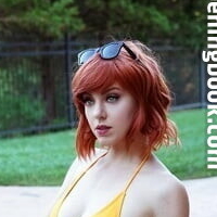 April Gloria Nue