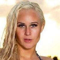 Arna Bára Karlsdóttir Nue