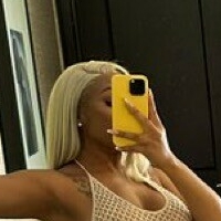 avah_laflare Nue