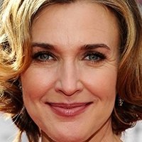 Brenda Strong Nue
