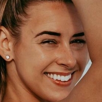 Brianna Throssell Nue