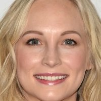Candice King Nue