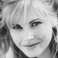 Catherine Sutherland Nue