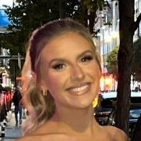 Chloe Burrows Nue