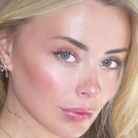 Corinna Kop Nue
