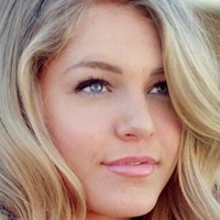 Courtney Tailor Nue