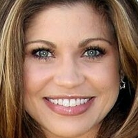 Danielle Fishel Karp Nue