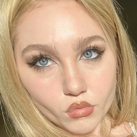Ella Anderson Nue