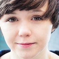 Emily Skeggs Nue