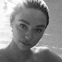 Emma Holley Nue