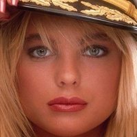 Erika Eleniak Nue