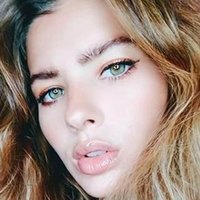 Eugenia Suarez Nue