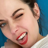Gracie Gillam Nue