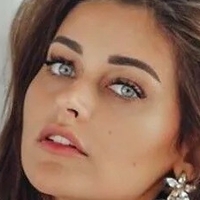 Hanna Iluszczenko Nue