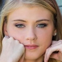 Hannah Hays Nue