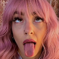 iolaamooonbux Nue