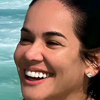 Isabele Benito Nue