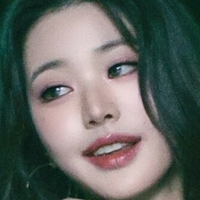 Jang Won-young Nue