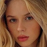 Janulaivanova Nue