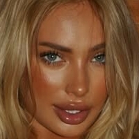 Julia Nowakowska Nue