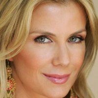 Katherine Kelly Lang Nue