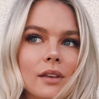 Kelli Goss Nue