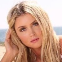 Kerrie McMahon Nue