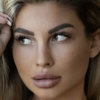 Kim Famous Nue