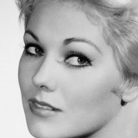 Kim Novak Nue