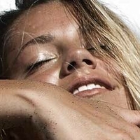 Kinsey Golden Nue