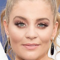 Lauren Alaina Nue