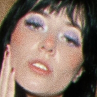 Lauren Van Lom Nue