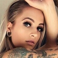 lia.reed.official Nue