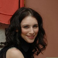 Liane Balaban Nue