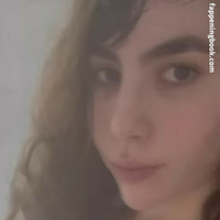 Mari Capri Nue