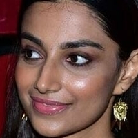 Meenakshi Chaudhary Nue