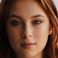 Mina Sundwall Nue