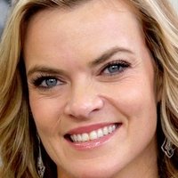 Missi Pyle Nue