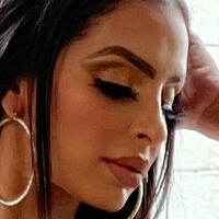 missmeenaofficial Nue