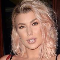 Olivia Buckland Nue