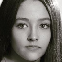 Olivia Hussey Nue