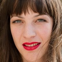 Oona von Maydell Nue